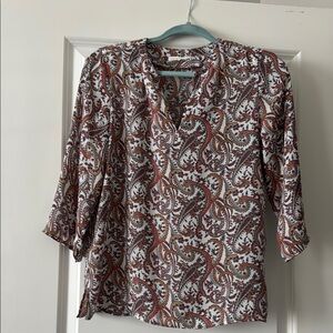 Violet & Claire Red Graphic 3/4 Sleeve Blouse